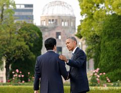 広島訪問　オバマ大統領「自分で折った」折り鶴を贈る