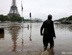 『モナ・リザ』　ルーブル美術館近くまで洪水が！ フランス、セーヌ川が氾濫
