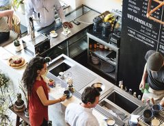 客によって値段が違うカフェ　マナーを劇的に向上させた「罰金サービス」とは？
