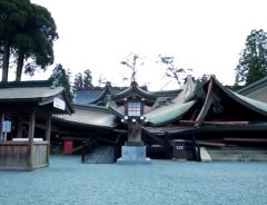 【見るだけで募金！】熊本地震で倒壊した阿蘇神社、復興動画を投稿