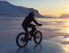 これは欲しい！　南極を両輪駆動でガンガン走る自転車が、男心をくすぐる