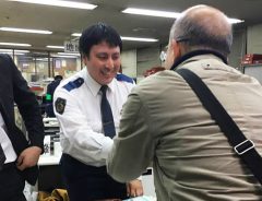 外国人が日本でサイフを落とした！　警察に届いた後、中身を確認してみたら？