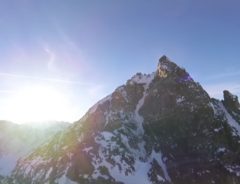 スイスの雪山をドローンで撮影した映像　美しさに息が止まりそう！