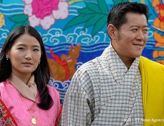 『幸せの国』ブータンから、またも素敵な知らせ　美しい王妃と王子の写真