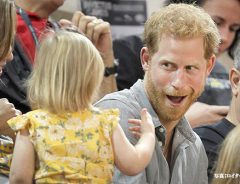 ヘンリー王子がポップコーンを子どもにつまみぐいされた　対応に拍手！