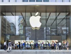 Apple「床掃除は全員で」　社員証裏につづられた『１１の言葉』がシビれる！
