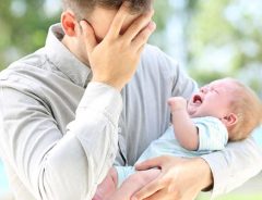 「おっとっと！」不器用なパパに対する、赤ちゃんの反応は？