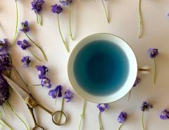 その美しさにうっとり　不思議な『青い緑茶』でティーパーティーはいかが？