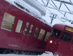 無茶しすぎだ！　石川県のローカル線、雪を前に驚きの行動