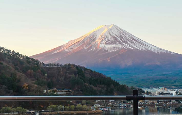 富士山を撮影した写真をよく見ると 繁栄しそう なんて縁起のいい Grape グレイプ