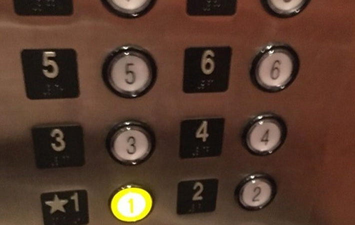 多くの人がショックを受けた １枚の画像 エレベーターで押していたボタンが Grape グレイプ