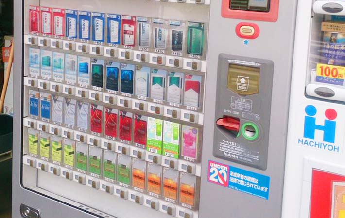 タバコ自販機を見て「これじゃ子どもが買えない！」という妻 どういう意味かと思ったら – grape [グレイプ]