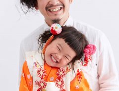 ２年かけて娘と同じ髪型にした父親　七五三の写真に「見ているだけで幸せになる」