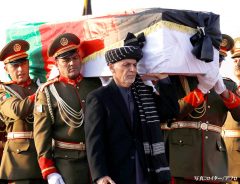 中村医師の棺を運んだ人物に「涙が出た」の声　アフガン最大級の敬意の表れ