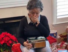 夫を亡くしたおばあさん　家族からのクリスマスプレゼントに言葉を失った