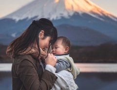 初めて富士山を見に行った親子　父親が撮影した『４枚』に、涙がほろり