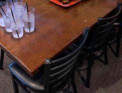 レストランで食事した７人の小学生　食後のテーブルを見た店員は言葉を失う
