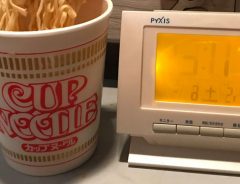 「震える」「衝撃」　氷点下の北海道で、カップ麺に異常が…！？