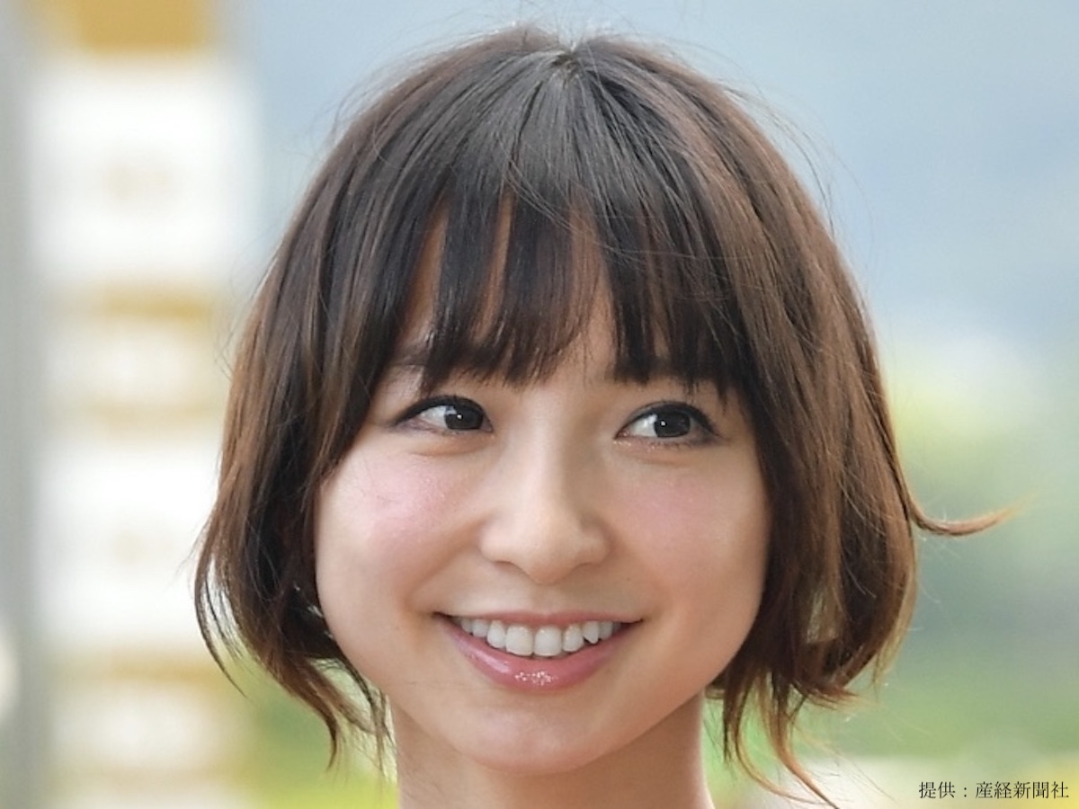 篠田麻里子が娘とのツーショットを公開！ 見せた顔に「すっかりママだ」（2020年5月13日）｜BIGLOBEニュース