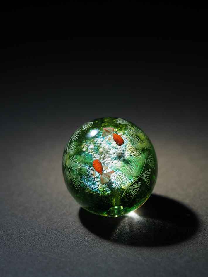 直径約３センチ ガラス玉の中に広がる美しい世界に称賛の声 年8月11日 Biglobeニュース