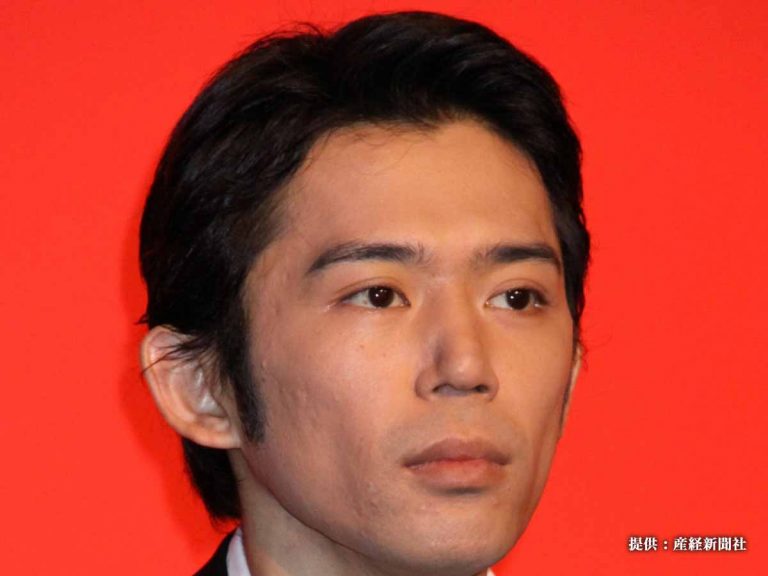 岡田義徳、長男とのツーショットを公開　「メンチ切った表情もかわいい…」