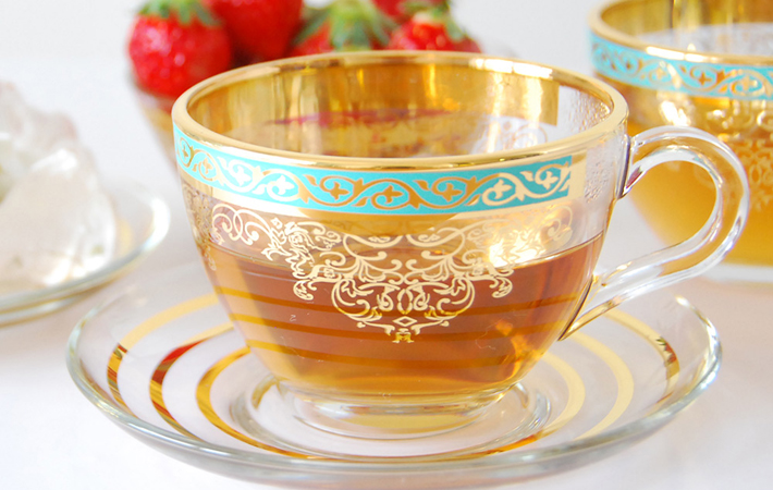 お茶を注ぐだけで異国情緒を味わえる 美しすぎるトルコのガラスカップが人気 1 Grape グレイプ