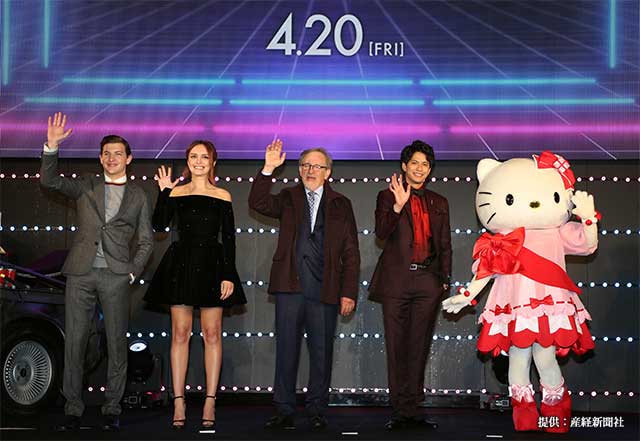 映画『レディ・プレイヤー1』のジャパンプレミアに出席した森崎ウィンさん（右から2番目） 2018年