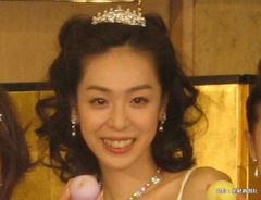 遊井亮子、結婚した夫・浦川瞬との馴れ初めは？　もともと夫のファンだった？