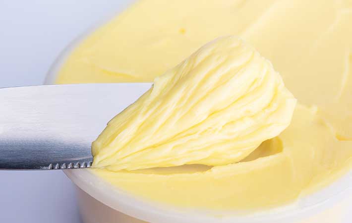 マーガリンとバターの違いは何？　値段や風味で比べると…　カロリーが高いのは意外にも